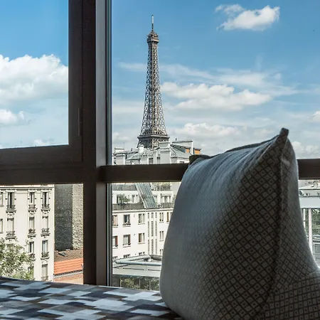 Le Parisis - Tour Eiffel 4* Parigi