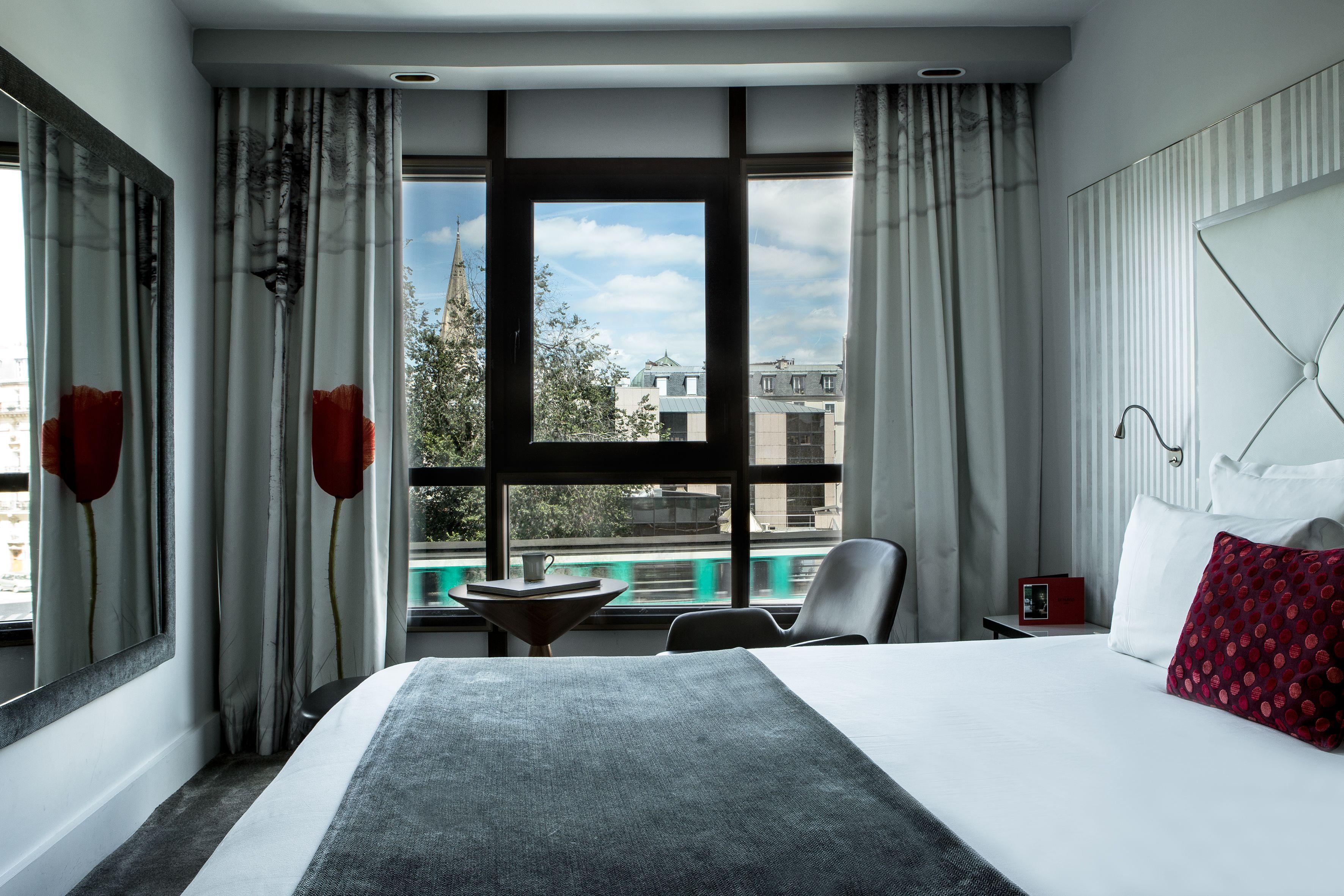 Le Parisis - Tour Eiffel Hotel 4*